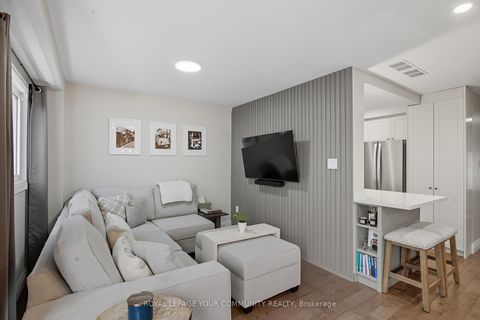 Photo 9 at 23 - 1528 Lancaster Drive, FA Falgarwood, Oakville