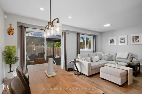 Photo 10 at 23 - 1528 Lancaster Drive, FA Falgarwood, Oakville