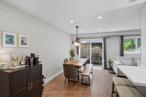 Photo 11 at 23 - 1528 Lancaster Drive, FA Falgarwood, Oakville