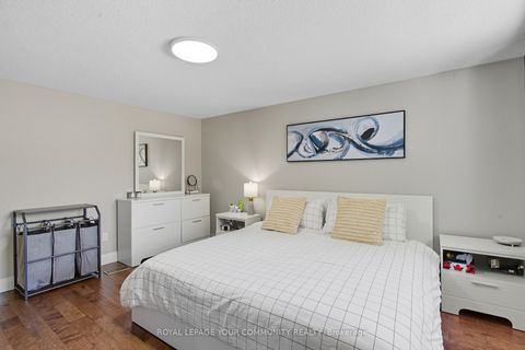Photo 16 at 23 - 1528 Lancaster Drive, FA Falgarwood, Oakville