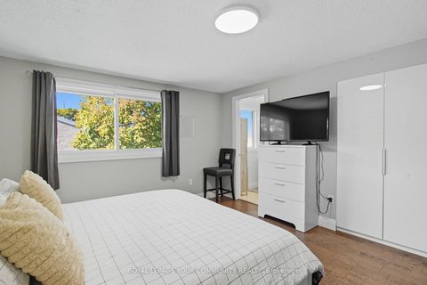 Photo 17 at 23 - 1528 Lancaster Drive, FA Falgarwood, Oakville