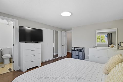Photo 19 at 23 - 1528 Lancaster Drive, FA Falgarwood, Oakville