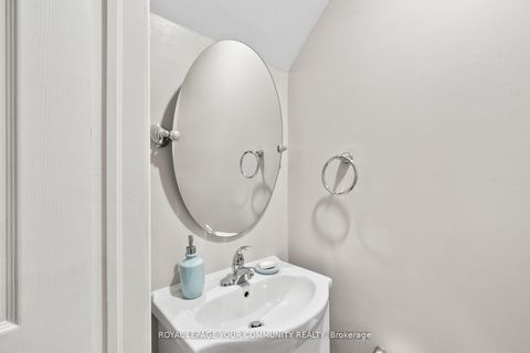Photo 28 at 23 - 1528 Lancaster Drive, FA Falgarwood, Oakville