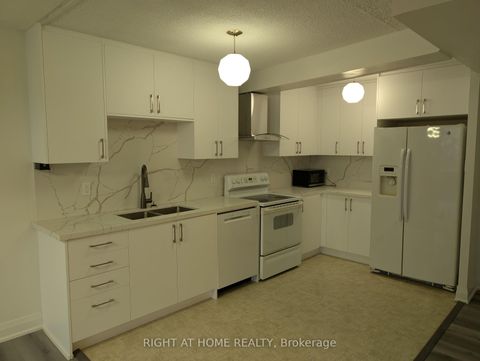 Photo 5 at 412 - 40 Panorama Court, Jamestown, Toronto