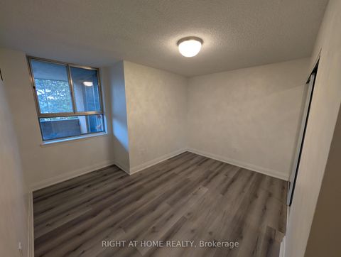 Photo 16 at 412 - 40 Panorama Court, Jamestown, Toronto