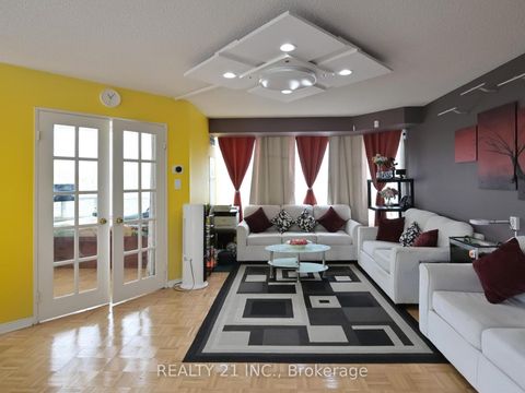Photo 3 at 488 - 1 Greystone Walk Drive, Kennedy Park, Toronto
