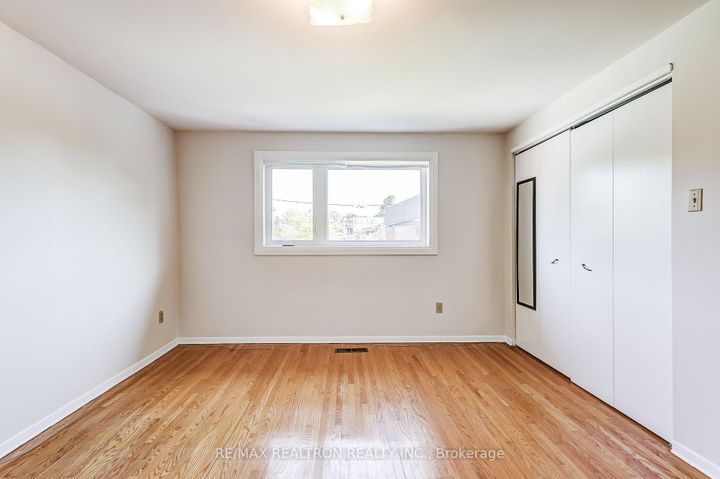 Photo 9 at 18 Axsmith Crescent, Don Valley Village, Toronto