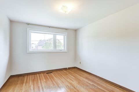 Photo 10 at 18 Axsmith Crescent, Don Valley Village, Toronto