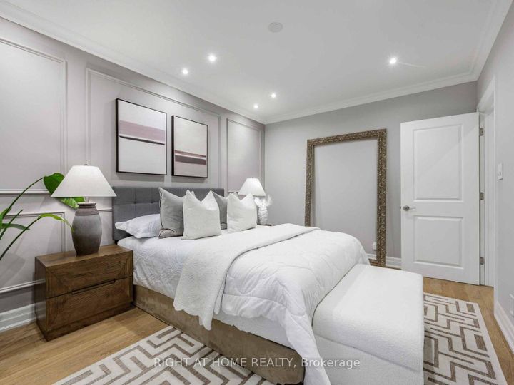 Photo 22 at 7 Bloorlea Crescent, City Centre West, Toronto