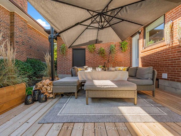 Photo 35 at 7 Bloorlea Crescent, City Centre West, Toronto