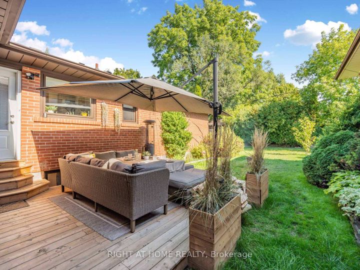 Photo 37 at 7 Bloorlea Crescent, City Centre West, Toronto