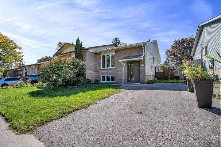 Photo 1 at 1312 Valley Drive, Lakeview, Oshawa