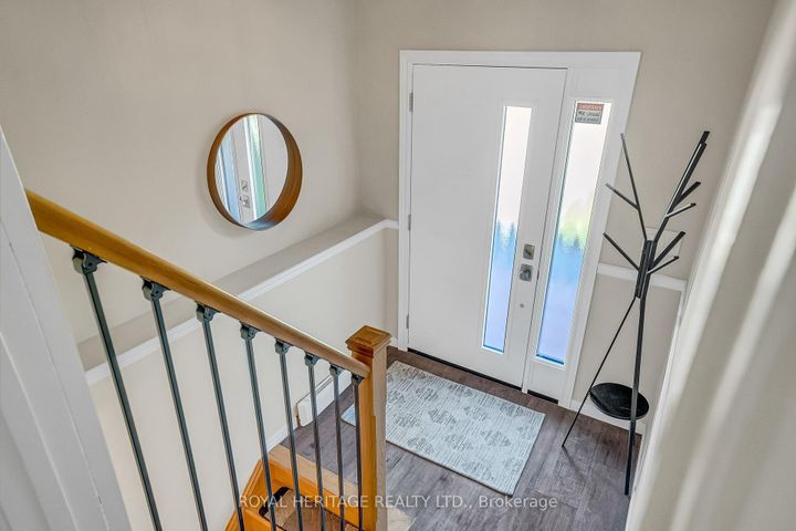 Photo 4 at 1312 Valley Drive, Lakeview, Oshawa