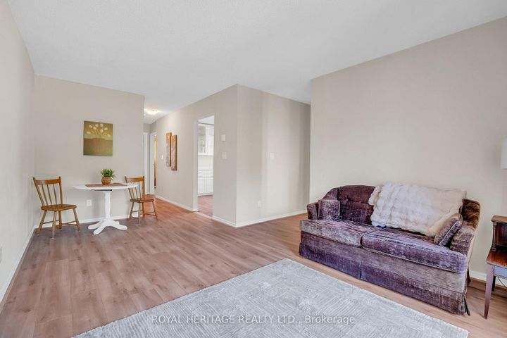Photo 8 at 1312 Valley Drive, Lakeview, Oshawa
