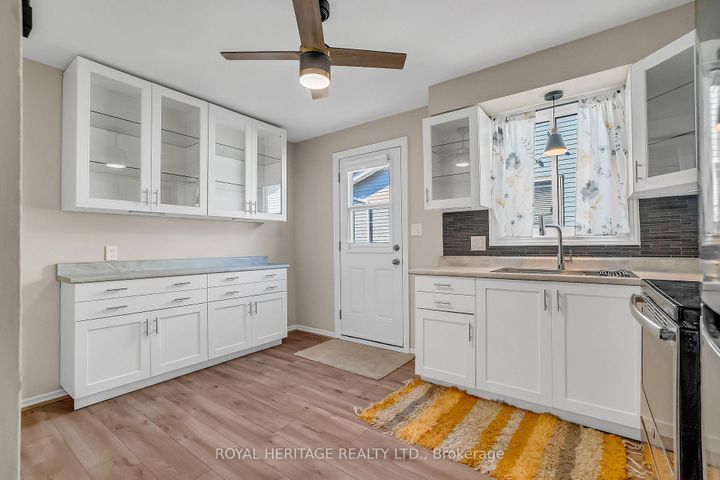 Photo 13 at 1312 Valley Drive, Lakeview, Oshawa