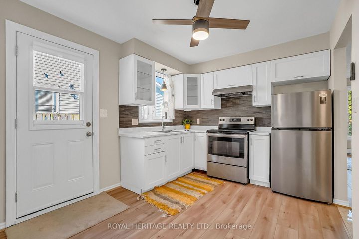Photo 14 at 1312 Valley Drive, Lakeview, Oshawa