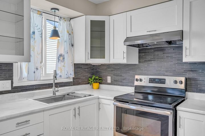 Photo 16 at 1312 Valley Drive, Lakeview, Oshawa