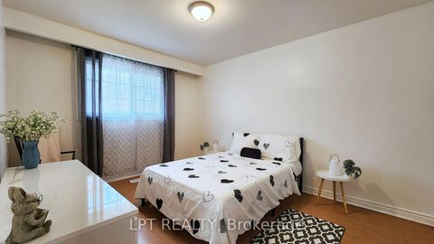 Photo 13 at 2049 Northern Avenue, Alcona, Innisfil