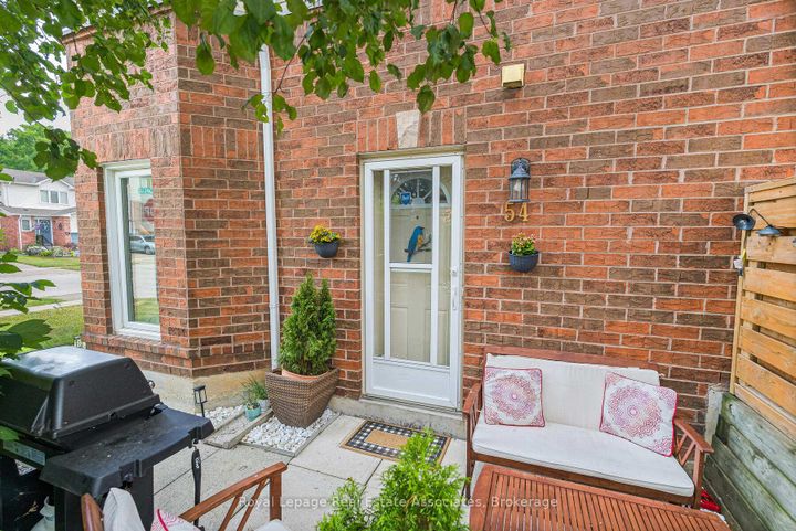 Photo 5 at 54 Wylie Circle, Georgetown, Halton Hills
