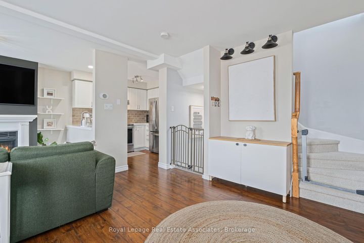 Photo 11 at 54 Wylie Circle, Georgetown, Halton Hills