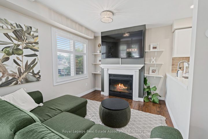 Photo 13 at 54 Wylie Circle, Georgetown, Halton Hills