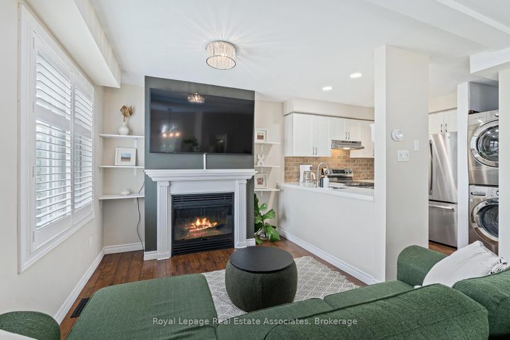 Photo 14 at 54 Wylie Circle, Georgetown, Halton Hills