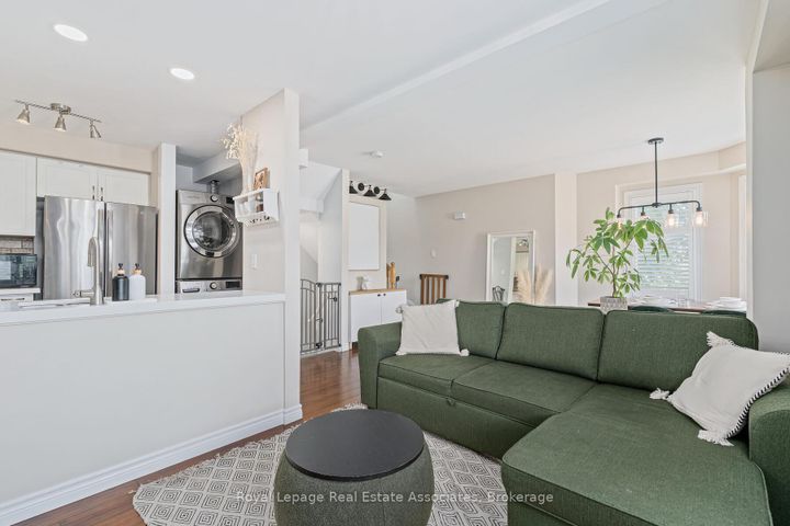 Photo 15 at 54 Wylie Circle, Georgetown, Halton Hills
