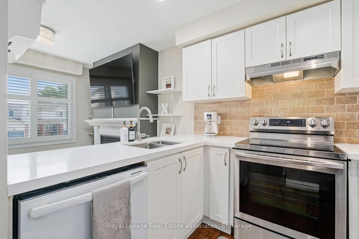 Photo 19 at 54 Wylie Circle, Georgetown, Halton Hills
