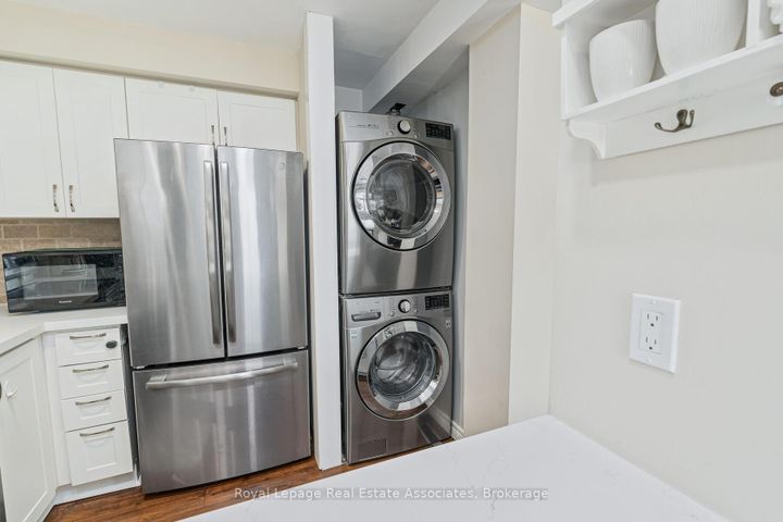 Photo 21 at 54 Wylie Circle, Georgetown, Halton Hills