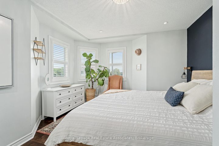 Photo 27 at 54 Wylie Circle, Georgetown, Halton Hills