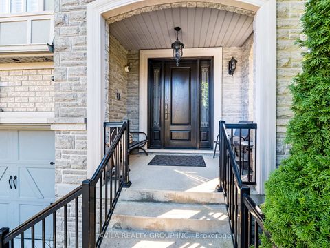 Photo 2 at 35 Noce Way, Vellore Village, Vaughan