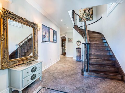 Photo 4 at 35 Noce Way, Vellore Village, Vaughan