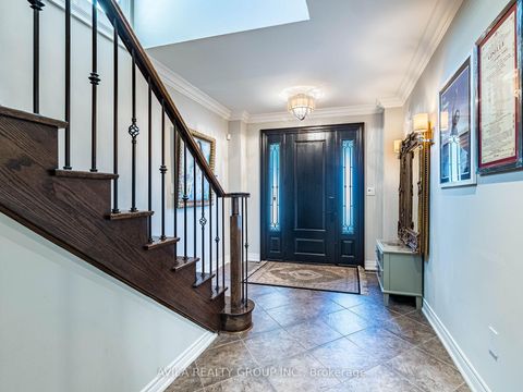 Photo 6 at 35 Noce Way, Vellore Village, Vaughan