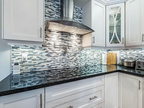 Photo 13 at 35 Noce Way, Vellore Village, Vaughan