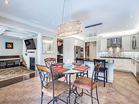 Photo 18 at 35 Noce Way, Vellore Village, Vaughan