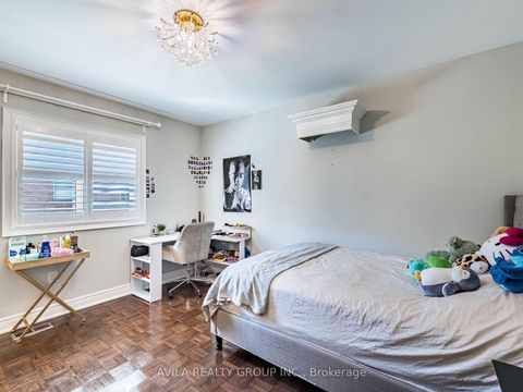 Photo 27 at 35 Noce Way, Vellore Village, Vaughan