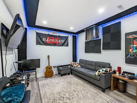 Photo 42 at 35 Noce Way, Vellore Village, Vaughan