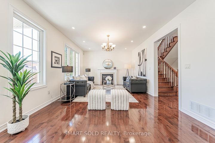 Photo 17 at 23 Bonheur Road, Cathedraltown, Markham
