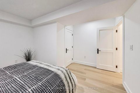 Photo 36 at 36 Doris Drive, Parkview, Toronto