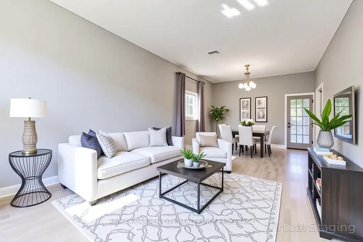 Photo 3 at 1009 Cannon Street E, Crown Point, Hamilton