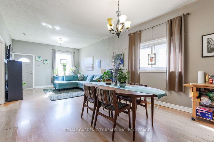 Photo 6 at 1009 Cannon Street E, Crown Point, Hamilton