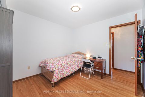 Photo 23 at 39 Elmcrest Road, West Deane, Toronto