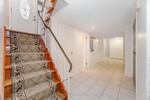 Photo 26 at 39 Elmcrest Road, West Deane, Toronto