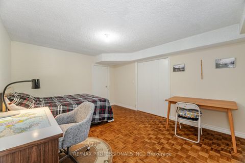 Photo 38 at 39 Elmcrest Road, West Deane, Toronto