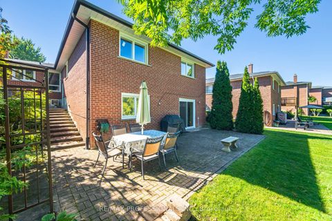 Photo 42 at 39 Elmcrest Road, West Deane, Toronto