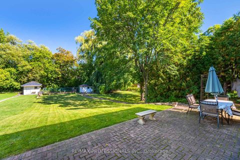 Photo 44 at 39 Elmcrest Road, West Deane, Toronto