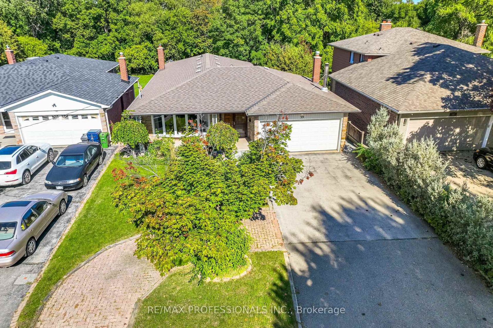 39 Elmcrest Road, West Deane, Toronto 