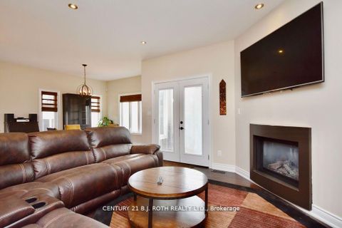 Photo 8 at 1738 Wingrove Avenue, Alcona, Innisfil Photo 8 at 1738 Wingrove Avenue, Alcona, Innisfil