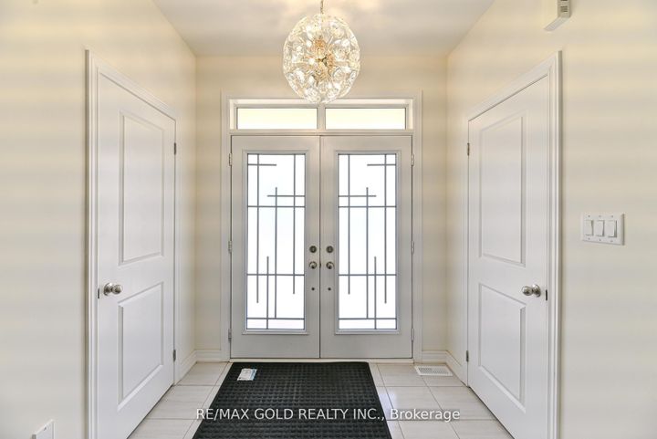 Photo 3 at 59 Cobriza Crescent, Northwest Brampton, Brampton