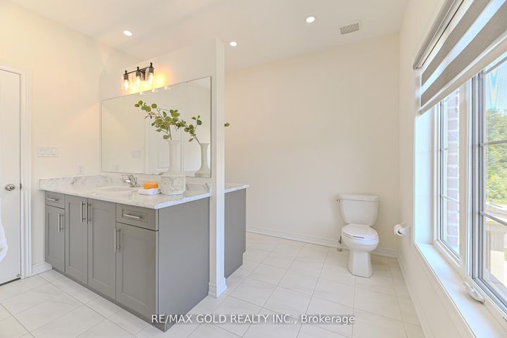 Photo 19 at 59 Cobriza Crescent, Northwest Brampton, Brampton